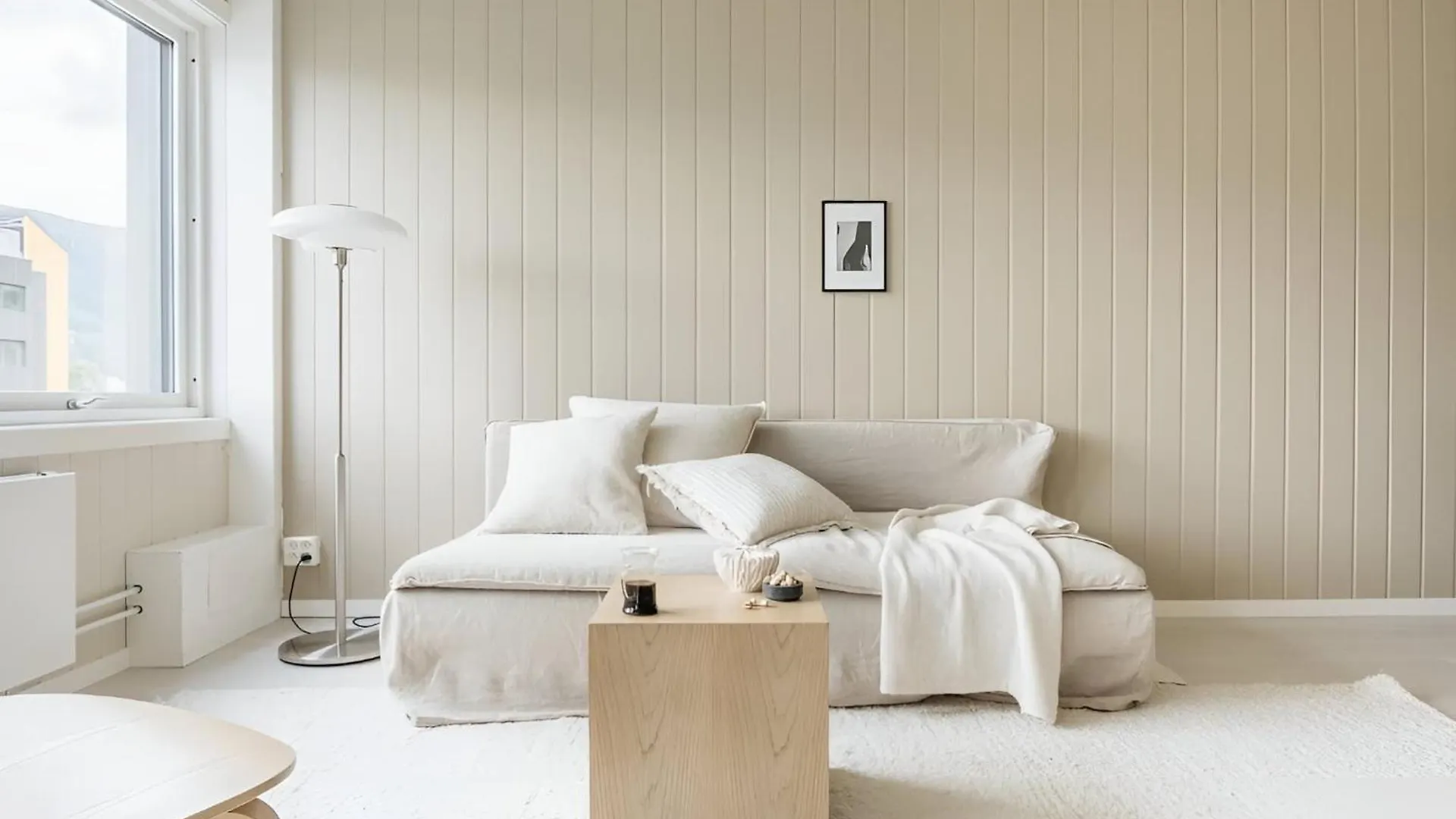 Roomsly - Panoramic View Apartment Bergen
